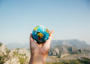 Read more about the article Így kerek a világ . . .