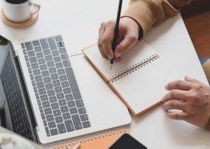 Read more about the article Jobb agyféltekés Kreatív Írás