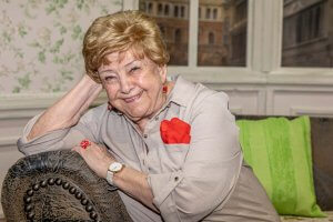 Read more about the article 85 éves lett az ország kedvence. Isten éltesse Pásztor Erzsi színművésznőt!